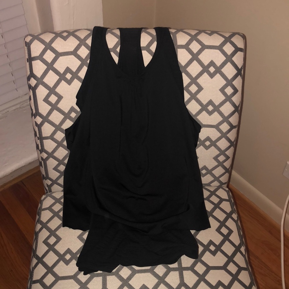 Black workout top